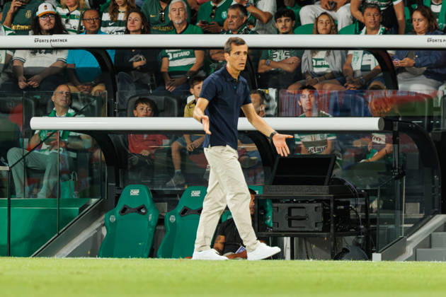 Sergio Ferreira head coach Of Fc Alverca seen during Betclic League game between teams of Sporting CP and FC Alverca (Luis Loureiro Ball Raw Images) Lisboa Estadio Jose Alvalade Portugal Copyright: xLuisxLoureirox LuisloureiroSCPAlverca-8153