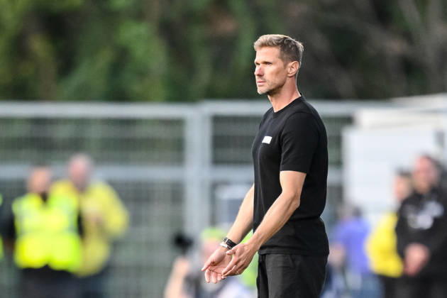 Arminia Bielefeld coach Oliver Kirch gestures during the DFB Cup first-round match between SG Sonnenhof Grossaspach and Arminia Bielefeld, at the Wir machen Druck Arena on August 22, 2026, in Grossaspach, Germany. Photo by Harry Langer, DeFodi Images. Coach Oliver Kirch of Arminia Bielefeld gestures during the DFB Cup first-round match between SG Sonnenhof Grossaspach and Arminia Bielefeld at the Wir machen Druck Arena on August 22, 2026 in Grossaspach, Germany. Photo by Harry Langer, DeFodi Images. Photo by Harry Langer, DeFodi Images. DFB and DFL regulations prohibit any use of photographs as image sequences and or quasi-video.