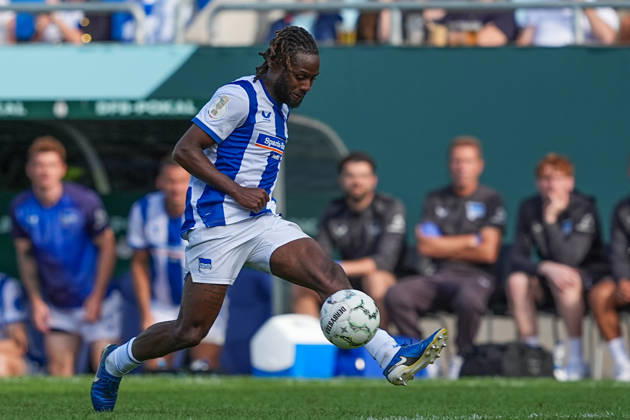 August 22, 2026, xydrx, Soccer, DFB Cup, 1. FC Saarbrücken vs. Hertha BSC, 2026–2027 season, Ludwigspark Stadium, Deyovaisio Zeefuik, Hertha BSC, 42 DFB regulations prohibit any use of photographs as image sequences and or quasi-video Copyright: HMBxMedia YannisxDreimann