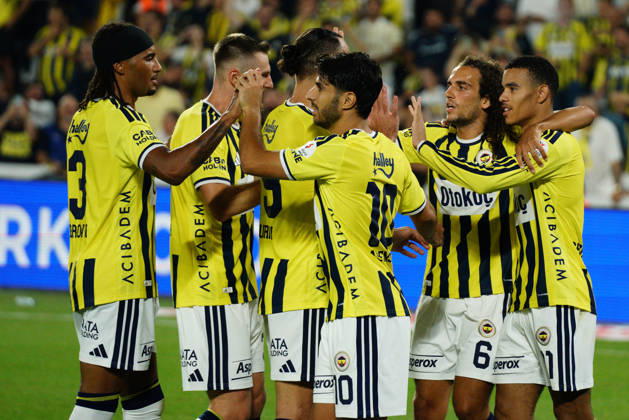 August 22, 2026, Kadikoy, Istanbul, Turkey: Mason Greenwood (R-1) and Matteo Guendouzi (R-2) and Fenerbahce players celebrates after fourth goal during the Turkish Super League 2026 27 match between Fenerbahce and Konyaspor at the Chobani Stadium, Fenerbahce Sukru Saracoglu Sports Complex in Istanbul, Turkey, on August 22, 2026. Kadikoy Turkey - ZUMAu194 20260822_zip_u194_031 Copyright: xTolgaxUluturkx