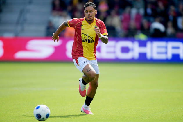 2026-08-23 Go Ahead Eagles v ADO Den Haag - VriendenLoterij Eredivisie DEVENTER, NETHERLANDS - AUGUST 23: Dean James of Go Ahead Eagles during the VriendenLoterij Eredivisie match between Go Ahead Eagles and ADO Den Haag at De Adelaarshorst on August 23, 2026 in Deventer, Netherlands. Deventer De Adelaarshorst Netherlands Content not available for redistribution in The Netherlands directly or indirectly through any third parties. Copyright: xDennisxBresserx