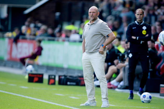 2026-08-23 Go Ahead Eagles v ADO Den Haag - VriendenLoterij Eredivisie DEVENTER, NETHERLANDS - AUGUST 23: coach Joseph Oosting of Go Ahead Eagles during the VriendenLoterij Eredivisie match between Go Ahead Eagles and ADO Den Haag at De Adelaarshorst on August 23, 2026 in Deventer, Netherlands. Deventer De Adelaarshorst Netherlands Content not available for redistribution in The Netherlands directly or indirectly through any third parties. Copyright: xDennisxBresserx