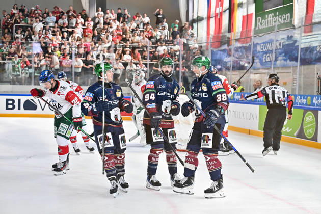 Dolomites Cup 2026 Eisbären Berlin vs. Augsburger Panther August 23, 2026 NEUMARKT, ITALY August 23 Berlin fans celebrate after Liam KIRK scores the 1–0 goal Eisbären Berlin 94 Goal Scorers Joy Happy during the exhibition game between the Eisbären Berlin and the Augsburger Panther at the Dolomiten Cup in the Würth Arena Neumarkt Copyright: xBEAUTIFULxSPORTS Goldbergx