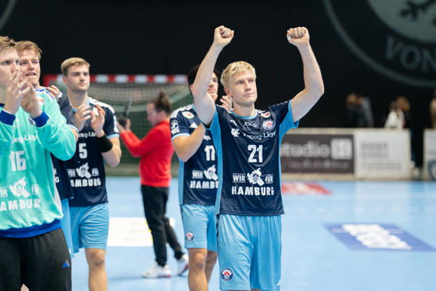 Frederik Bo Andersen, No. 21, HCH Hamburg, after the final whistle, GER; MTV Braunschweig vs. HCH Hamburg, Handball, DHB Cup, 1st Round, 2026–27 season, August 23, 2026, GER; MTV Braunschweig vs. HCH Hamburg, Handball, DHB Cup, 1st Round, 2026–27 Season, August 23, 2026, Braunschweig Copyright: xEibner-Pressefoto DanielxREINELTx EP_DRT