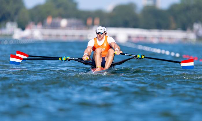 AMSTERDAM - Simon van Dorp and Melvin Twellaar during the heats for the men s double sculls at the World Rowing Championships on the Bosbaan in the Amsterdam Forest. IRIS VAN DEN BROEK ANP xVIxANPxSportx xxANPxIVx 566200669 originalFilename: 566200669