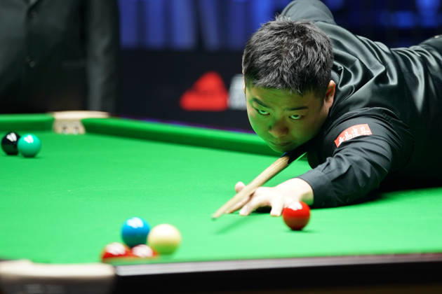 WUHAN, CHINA - AUGUST 25: Pang Junxu of China plays a shot in the third round match against Shaun Murphy of England on day 3 of Wuhan Open 2026 at the Optics Valley Gymnasium of Huazhong University of Science and Technology on August 25, 2026 in Wuhan, Hubei Province of China.  Copyright: xTaixChengzhex 111662031001
