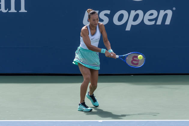 2026 US Open Championship NEW YORK, UNITED STATES - AUGUST 24: Qinwen Zheng returns ball during a women s qualifying singles match 1st round of the 2026 US Open Championship at USTA Billie Jean King National Tennis Center on August 24, 2026 in Flushing, NY. Qinwen Zheng won in straight sets. Lev Radin Anadolu New york United States. Editorial use only. Please get in touch for any other usage.  Copyright: x2026xAnadoluxLevxRadinx