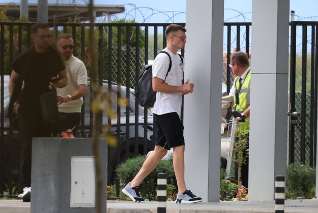 Fußball, Dominik Livakovic reist von Zagreb nach Barcelona