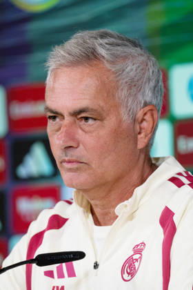 ESP Jose Mourinho, Real Madrid coach, attends a press conference. Jose Mourinho, head coach of Real Madrid, attends his press conference, PK, Pressekonferenz, during Real Madrid s training session ahead of the Spanish League, LaLiga EA Sports, soccer match against Real Sociedad at Real Madrid’s Ciudad Deportiva in Valdebebas, Madrid, on August 25, 2026, Spain Copyright: xAgenciaxLOFx