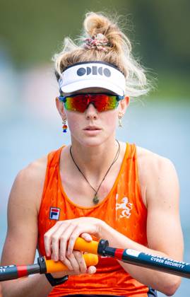 AMSTERDAM - Karolien Florijn before the heats of the single scull event on the third day of the World Rowing Championships at the Bosbaan in the Amsterdam Forest. IRIS VAN DEN BROEK ANP xVIxANPxSportx xxANPxIVx 566298216 originalFilename: 566298216.jpg