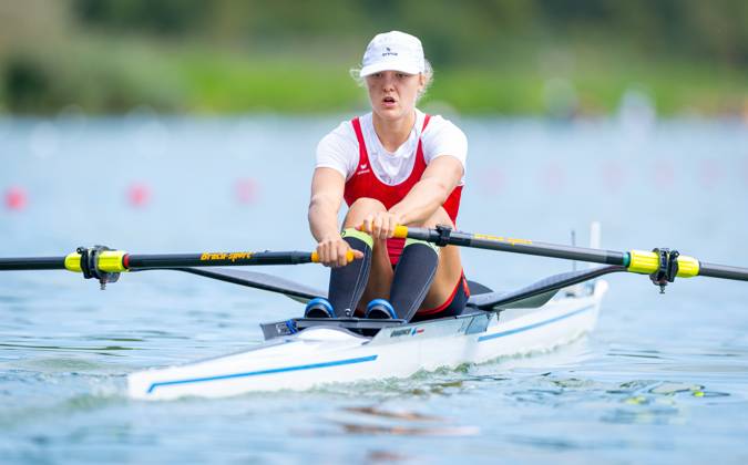 AMSTERDAM - Aurelia-Maxima Katharina Janzen (SUI) in action in the single scull event on the third day of the World Rowing Championships at the Bosbaan in the Amsterdam Forest. IRIS VAN DEN BROEK ANP xVIxANPxSportx xxANPxIVx 566298609 originalFilename: 566298609.jpg