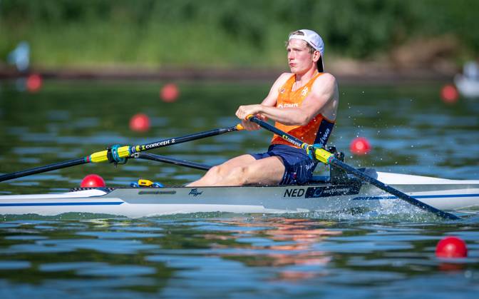 AMSTERDAM - Cornelus Palsma in action in the lightweight women s single scull event on the third day of the World Rowing Championships at the Bosbaan in the Amsterdam Forest. IRIS VAN DEN BROEK ANP xVIxANPxSportx xxANPxIVx 566308652 originalFilename: 566308652.jpg