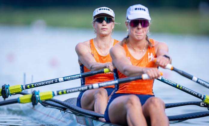 AMSTERDAM - Roos de Jong and Benthe Boonstra in action in the women s double sculls semi-final on the third day of the World Rowing Championships at the Bosbaan in the Amsterdam Forest. IRIS VAN DEN BROEK ANP xVIxANPxSportx xxANPxIVx 566309960 originalFilename: 566309960.jpg