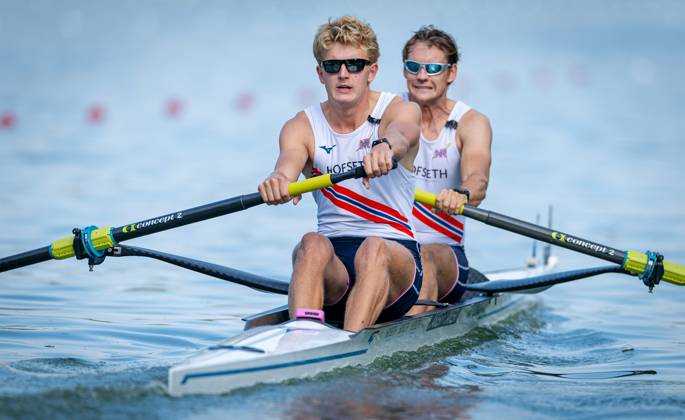 AMSTERDAM - Jonathan Wang-Norderud and Syvert Senumstad (NOR) in action in the men s pair without cox on the third day of the World Rowing Championships at the Bosbaan in the Amsterdam Forest. IRIS VAN DEN BROEK ANP xVIxANPxSportx xxANPxIVx 566311478 originalFilename: 566311478.jpg