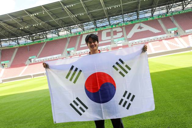 Fußball, 1. BL, FC Augsburg präsentiert Neuzugang Young-woo Seol