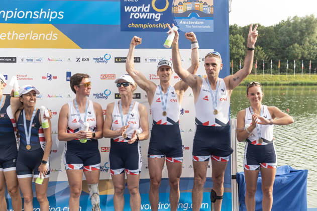Amsterdam The Netherlands 27th August 2026 2026 World Rowing Championships on the Bosbaan in Amsterdam PR3 Mixed Coxed Four Final A (Final) Medal ceremony. B Eva David 2 Helene Balzac 3 Gregoire Bireau S Laurent Cadot C Maiwenn Dumont (FRA) win bronze. watersport,