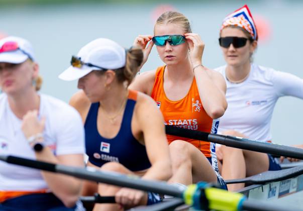 AMSTERDAM - Vera Sneijders with the women s eight during a training session on the fifth day of the World Rowing Championships at the Bosbaan in the Amsterdam Forest. IRIS VAN DEN BROEK ANP xVIxANPxSportx xxANPxIVx 566422388 originalFilename: 566422388.jpg