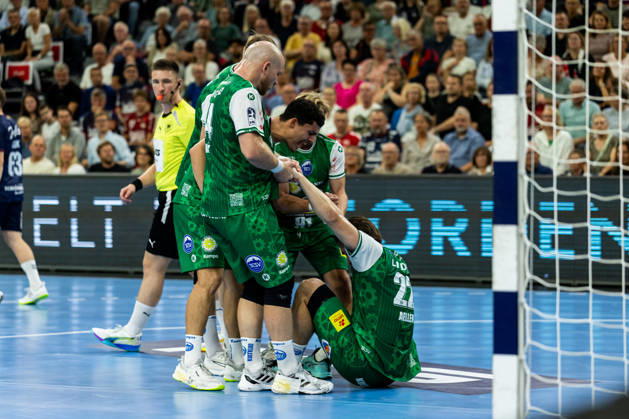 Opel HBL SG Flensburg Handewitt vs. ThSV Eisenach, August 28, 2026: Felix Aellen (No. 22), ThSV Eisenach on the floor; Opel HBL SG Flensburg Handewitt vs. ThSV Eisenach, GGW Arena, August 28, 2026 Copyright: xBEAUTIFULxSPORTS MarioxM.xKobergx