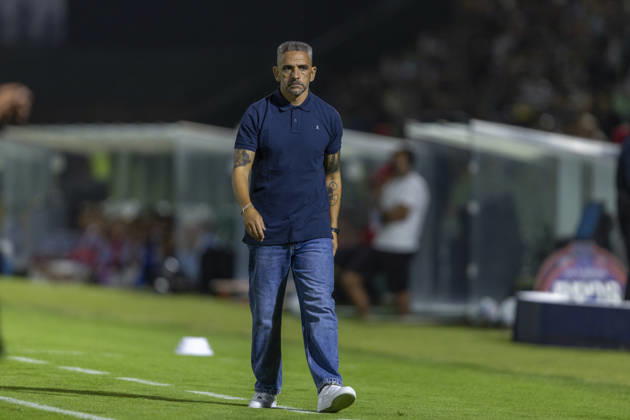 Rio Ave v Sporting Cp - Liga Portugal Vila do Conde, August 28 - Rui Borges head coach of Sporting CP is seen on action during the Rio Ave FC x Sporting CP match for the Liga Portugal Betclic 2026 27 on August 28, 2026 in Vila do Conde, Portugal Vila do Conde Portugal Copyright: xMiguelxLemosx originalFilename:lemos-rioavefc260828_npFpW