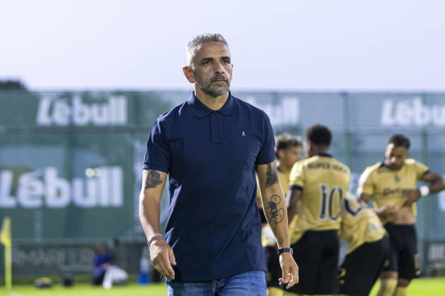 Rio Ave v Sporting Cp - Liga Portugal Vila do Conde, August 28 - Rui Borges head coach of Sporting CP is seen before the game start during the Rio Ave FC x Sporting CP match for the Liga Portugal Betclic 2026 27 on August 28, 2026 in Vila do Conde, Portugal Vila do Conde Portugal Copyright: xMiguelxLemosx originalFilename:lemos-rioavefc260828_nplsG