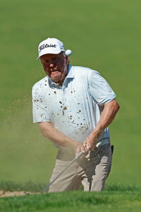 The Ally Challenge GRAND BLANC,MICHIGAN-AUGUST 28: Billy Mayfair of the United States hits out of the bunker toward the 10th green during the first round of The Ally Challenge presented by McLaren at Warwick Hills Golf & Country Club, Grand Blanc, MI, USA Friday, August 28, 2026. Grand Blanc Michigan United States  Copyright: xJorgexLemusx originalFilename:lemus-theallyc260828_npkM7.jpg