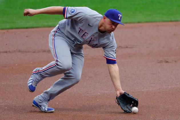 August 28, 2026, Milwaukee, Wisconsin, USA: Texas Rangers shortstop COREY SEAGER (5) field a ground ball during the first inning in a baseball game, Friday, Aug. 28, 2026, in Milwaukee, Wisconsin. Milwaukee USA - ZUMAa325 20260828_zsa_a325_012 Copyright: xDavidxBalleringxIix
