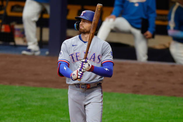 August 28, 2026, Milwaukee, Wisconsin, USA: Texas Rangers right fielder BRANDON NIMMO (24) bats in a baseball game, Friday, Aug. 28, 2026, in Milwaukee, Wisconsin. MLB, Baseball Herren, USA 2026 - Rangers 1:6 Brewers - ZUMAa325 20260828_zsa_a325_017 Copyright: xDavidxBalleringxIix
