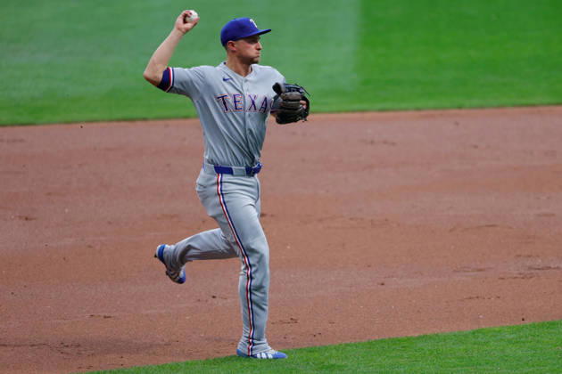 August 28, 2026, Milwaukee, Wisconsin, USA: Texas Rangers shortstop COREY SEAGER (5) throws to first during the first inning in a baseball game, Friday, Aug. 28, 2026, in Milwaukee, Wisconsin. Milwaukee USA - ZUMAa325 20260828_zsa_a325_018 Copyright: xDavidxBalleringxIix
