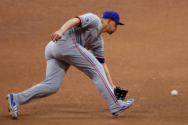 August 28, 2026, Milwaukee, Wisconsin, USA: Texas Rangers shortstop COREY SEAGER (5) fields a ground ball in a baseball game, Friday, Aug. 28, 2026, in Milwaukee, Wisconsin. Milwaukee USA - ZUMAa325 20260828_zsa_a325_027 Copyright: xDavidxBalleringxIix