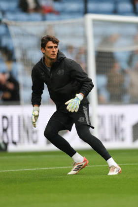 Coventry City v Hull City Premier League Hull City Goalkeeper Konstantinos Tzolakis warming up during the Premier League match at the Coventry Building Society Arena, Coventry 29 08 2026 UK Newspapers OUT Copyright: xAndyxSumnerx FIL-23836-0133