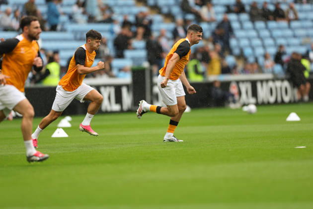 Coventry City v Hull City Premier League Hull City players warming up during the Premier League match at the Coventry Building Society Arena, Coventry 29 08 2026 UK Newspapers OUT Copyright: xAndyxSumnerx FIL-23836-0152