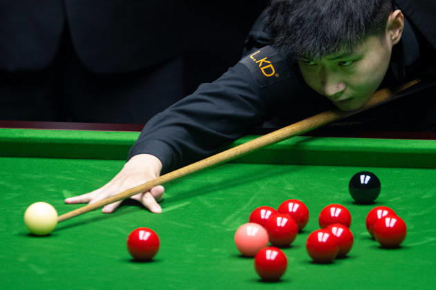 (260829) -- WUHAN, Aug. 29, 2026 -- Zhao Xintong competes during the final match between Zhao Xintong of China and Chang Bingyu of China at Wuhan Open 2026 snooker tournament in Wuhan, central China s Hubei Province, Aug. 29, 2026. ) (SP)CHINA-SNOOKER-WUHAN OPEN (CN) XiaoxYijiu 