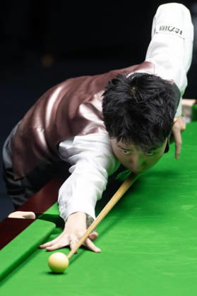 (260829) -- WUHAN, Aug. 29, 2026 -- Chang Bingyu competes during the final match between Zhao Xintong of China and Chang Bingyu of China at Wuhan Open 2026 snooker tournament in Wuhan, central China s Hubei Province, Aug. 29, 2026. ) (SP)CHINA-SNOOKER-WUHAN OPEN (CN) XiaoxYijiu 