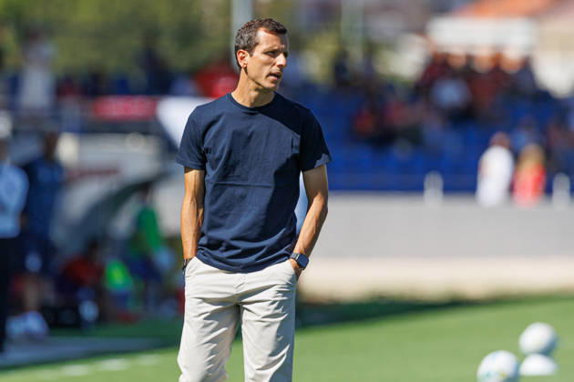 Sergio Ferreira head coach Of Fc Alverca seen during Betclic League game between teams of Fc Alverca and CD Santa Clara in complexo desportivo Fc Alverca (Luis Loureiro Ball Raw Images) Alverca Complexo Desportivo Fc Alverca Portugal Copyright: xLuisxLoureirox LuisloureiroALVERCAStaclara-1879