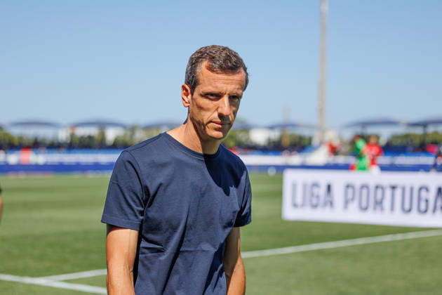 Sergio Ferreira head coach Of Fc Alverca seen during Betclic League game between teams of Fc Alverca and CD Santa Clara in complexo desportivo Fc Alverca (Luis Loureiro Ball Raw Images) Alverca Complexo Desportivo Fc Alverca Portugal Copyright: xLuisxLoureirox LuisloureiroALVERCAStaclara-6093