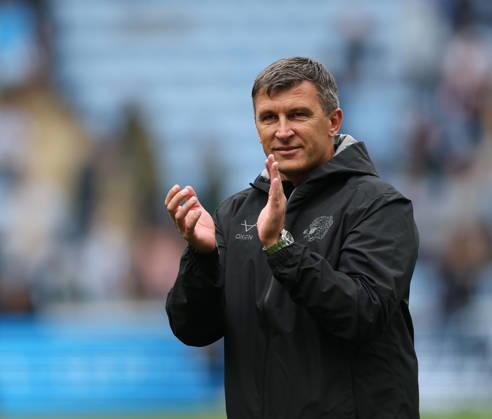 Coventry City v Hull City Premier League Hull City Manager Sergej Jakirovic thanks the fans after the game during the Premier League match at the Coventry Building Society Arena, Coventry 29 08 2026 UK Newspapers OUT Copyright: xAndyxSumnerx FIL-23836-0219