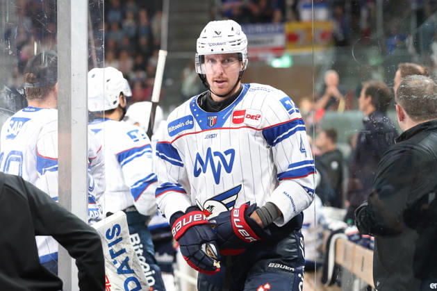 August 29, 2026, Zurich, SWITZERLAND, Swiss Life Arena, 2026–2027 Ice Hockey Season, Exhibition Game: ZSC Lions vs. Adler Mannheim, Dan Renouf (Adler)