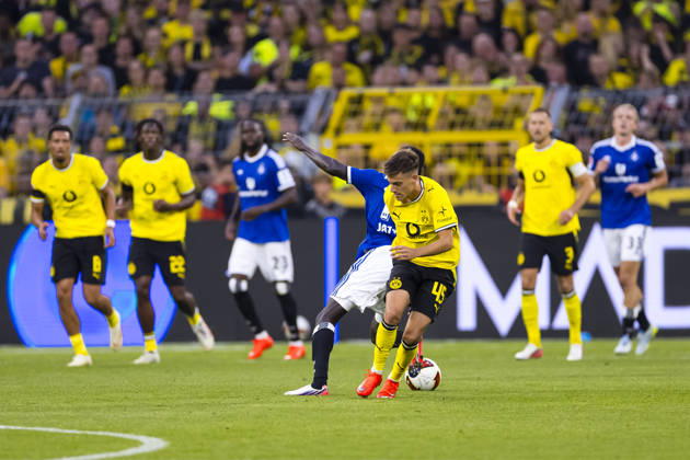 August 29, 2026, Soccer, Matchday 1 of the 1st Bundesliga, Borussia Dortmund vs. Hamburger SV; Giannis Konstantelias of Borussia Dortmund is injured in a tackle with Bakery Jatta of Hamburger SV; Dortmund, Signal Iduna Park, North Rhine-Westphalia, Germany; xRHR PHOTO DEx Copyright: DennisxEwert RHR-FOTOx RHR-FOTO DE