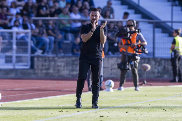 August 29, 2026, Sao Torcato, Guimaraes, Portugal: Viseu, August 29 - Francesco Farioli head coach of FC Porto is seen on action during the Academico de Viseu FC x FC Porto match for the Liga Portugal Betclic 2026 27 on August 29, 2026 at Estadio Municipal do Fontelo, Viseu, Portugal Sao Torcato Portugal - ZUMAl192 20260829_zsp_l192_044 Copyright: xMiguelxLemosx