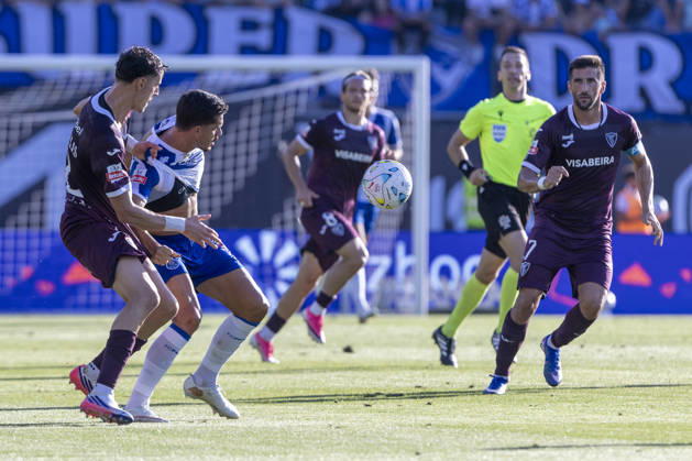 August 29, 2026, Sao Torcato, Guimaraes, Portugal: Viseu, August 29 - Andre Silva of FC Porto is seen on action during the Academico de Viseu FC x FC Porto match for the Liga Portugal Betclic 2026 27 on August 29, 2026 at Estadio Municipal do Fontelo, Viseu, Portugal Sao Torcato Portugal - ZUMAl192 20260829_zsp_l192_046 Copyright: xMiguelxLemosx