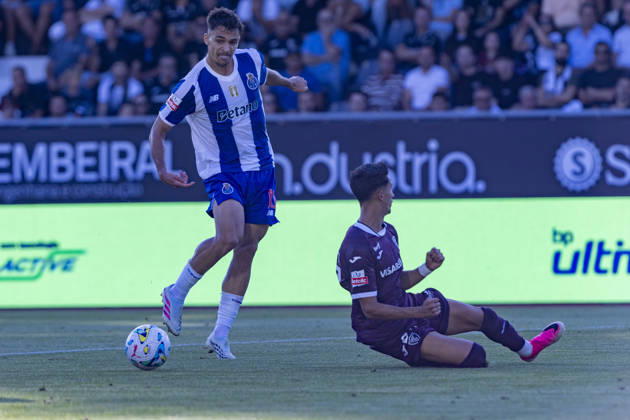 August 29, 2026, Sao Torcato, Guimaraes, Portugal: Viseu, August 29 - Gabri Veiga of FC Porto is seen on action during the Academico de Viseu FC x FC Porto match for the Liga Portugal Betclic 2026 27 on August 29, 2026 at Estadio Municipal do Fontelo, Viseu, Portugal Sao Torcato Portugal - ZUMAl192 20260829_zsp_l192_053 Copyright: xMiguelxLemosx