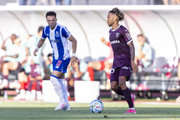 August 29, 2026, Sao Torcato, Guimaraes, Portugal: Viseu, August 29 - Robinho of Academico de Viseu FC is seen on action during the Academico de Viseu FC x FC Porto match for the Liga Portugal Betclic 2026 27 on August 29, 2026 at Estadio Municipal do Fontelo, Viseu, Portugal Sao Torcato Portugal - ZUMAl192 20260829_zsp_l192_060 Copyright: xMiguelxLemosx