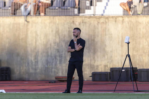 August 29, 2026, Sao Torcato, Guimaraes, Portugal: Viseu, August 29 - Francesco Farioli head coach of FC Porto is seen during the Academico de Viseu FC x FC Porto match for the Liga Portugal Betclic 2026 27 on August 29, 2026 at Estadio Municipal do Fontelo, Viseu, Portugal Sao Torcato Portugal - ZUMAl192 20260829_zsp_l192_073 Copyright: xMiguelxLemosx
