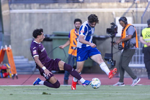 August 29, 2026, Sao Torcato, Guimaraes, Portugal: Viseu, August 29 - Martim Fernandes of FC Porto is seen on action during the Academico de Viseu FC x FC Porto match for the Liga Portugal Betclic 2026 27 on August 29, 2026 at Estadio Municipal do Fontelo, Viseu, Portugal Sao Torcato Portugal - ZUMAl192 20260829_zsp_l192_072 Copyright: xMiguelxLemosx