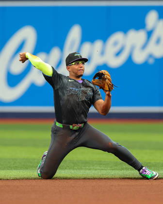 August 29, 2026, St. Petersburg, Florida, USA: Tampa Bay Rays second baseman RICHIE PALACIOS (1) throws to first base after fielding a ground ball during a game against San Diego Padres. The Tampa Bay Rays hosted the San Diego Padres at Tropicana Field in St. Petersburg, FL. St. Petersburg USA - ZUMAm299 20260829_znp_m299_013 Copyright: xTaylorxMcFeex