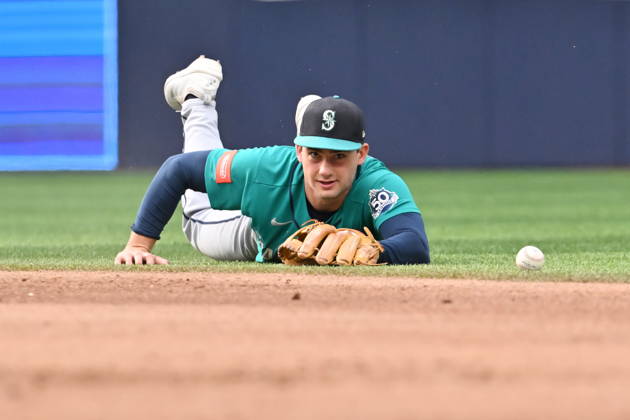 August 29, 2026, Toronto, On, Canada: Seattle Mariners second baseman Cole Young (2) is unable to field a ground ball single off the bat of Toronto Blue Jays Myles Straw during fifth inning MLB, Baseball Herren, USA baseball action in Toronto on Saturday, Aug. 29, 2026. Canada News - August 29, 2026  - ZUMAc35_ 20260829_zaf_c35_125 Copyright: xJonxBlackerx