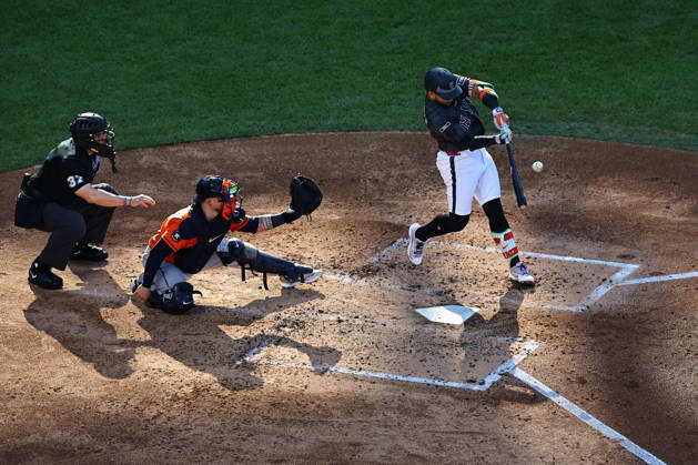 MLB, Baseball Herren, USA Houston Astros Vs. New York Mets New York Mets Bo Bichette 19 bats during the third inning of a baseball game against the Houston Astros at Citi Field in Flushing, New York, on August 29, 2026. Flushing New York United States  Copyright: xGordonxDonovanx originalFilename:donovan-mlbhoust260829_npGkr.jpg
