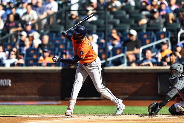 MLB, Baseball Herren, USA Houston Astros Vs. New York Mets Houston Astros Yordan Alvarez 44 hits a sacrifice fly during the first inning of a baseball game against the New York Mets at Citi Field in Flushing, New York, on August 29, 2026. Flushing New York United States  Copyright: xGordonxDonovanx originalFilename:donovan-mlbhoust260829_npYJ4.jpg