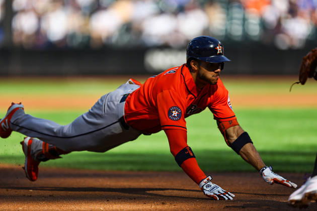MLB, Baseball Herren, USA Houston Astros Vs. New York Mets Houston Astros Jeremy Pena 3 slides headfirst into third base with a triple during the first inning of a baseball game against the New York Mets at Citi Field in Flushing, New York, on August 29, 2026. Flushing New York United States  Copyright: xGordonxDonovanx originalFilename:donovan-mlbhoust260829_npPMI.jpg