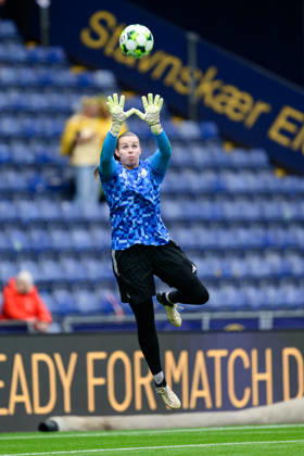 Broendby IF v FC Copenhagen, A-Liga football, Broendby, Denmark Broendby, Denmark. 29th, August 2026. Goalkeeper Ann-Kathrin Dilfer of FC Copenhagen seen warming up for the A-Liga match between and Broendby IF and FC Copenhagen at Brondby Stadion in Brondby. Denmark, Brondby, Brondby Stadion Copyright: xGonzalesxPhoto DennisxJacobsenx